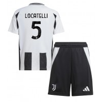 Stroje piłkarskie Juventus Manuel Locatelli #5 Koszulka Podstawowej dla dzieci 2024-25 Krótki Rękaw (+ szorty)